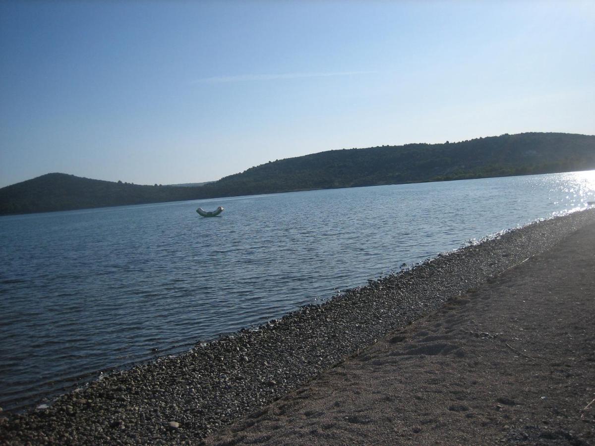 Spacious Family Apartment With Parking In The Shade And Barbecue House Sibenik Exterior photo